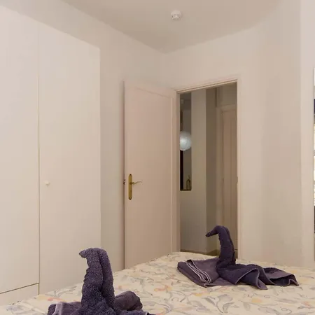 Santa Maria 65 - Two Bed דירה