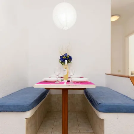 Santa Maria 65 - Two Bed Apartamento